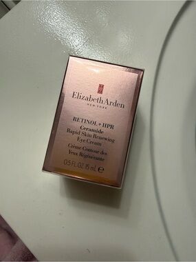 Elizabeth Arden Retinol + HPR Eye Cream – Rose Gold Packaging
